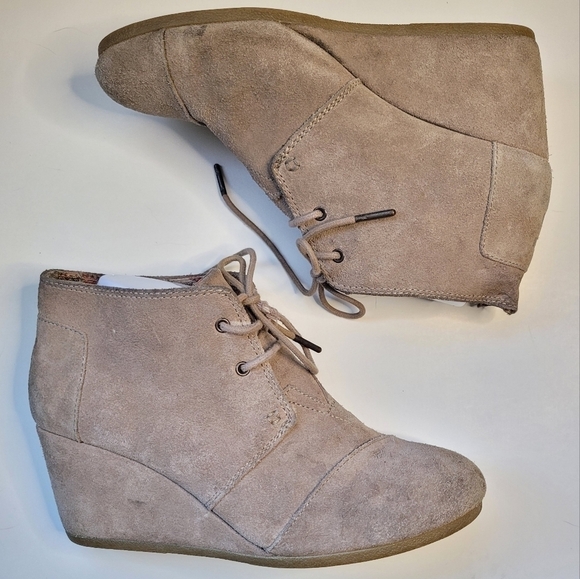 TOMS Taupe Desert Suede Wedge Ankle Boot - Picture 4 of 10